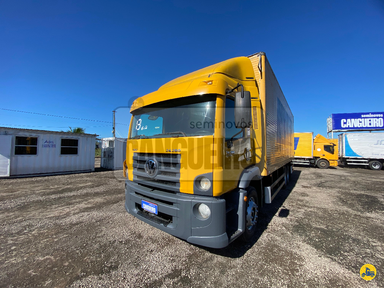 CAMINHAO VOLKSWAGEN VW 24280 Baú Furgão Truck 6x2 Seminovos Cangueiro Caminhões CARIACICA ESPÍRITO SANTO ES